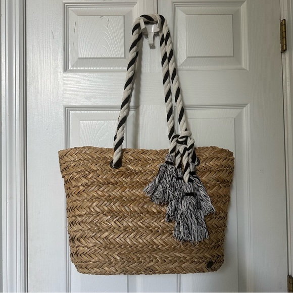 Island Time Natural Woven Tassel Tote Bag - Picture 1 of 5